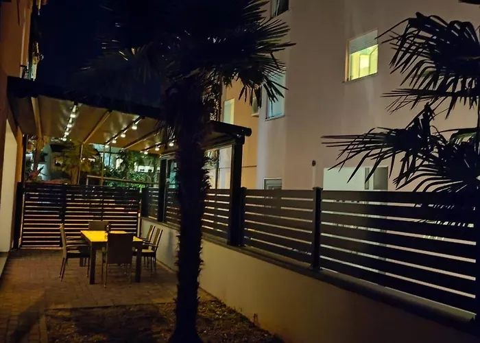 Parenzo Premium アパート